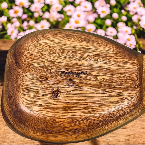 Kamani Wood Wooden Pineapple Tray – Made in the USA - Picture 6 of 9